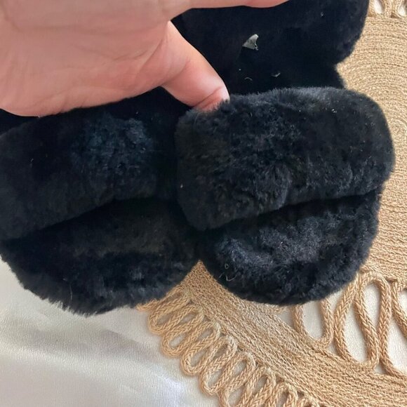 UGG Women's Oh Yeah Fuzzy Slide in Black Size 6 - Picture 10 of 11